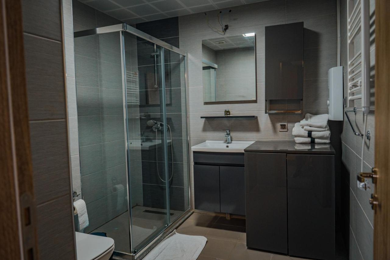 Апартаменты Sky Deluxe 3 Fitness & Spa Скопье Экстерьер фото